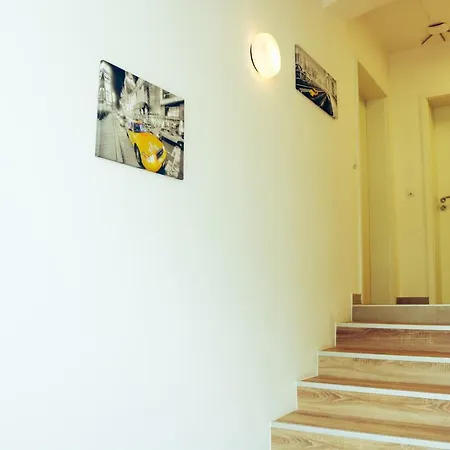 Appartmentvermietung Moskovic شقة *