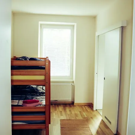 Appartmentvermietung Moskovic شقة *